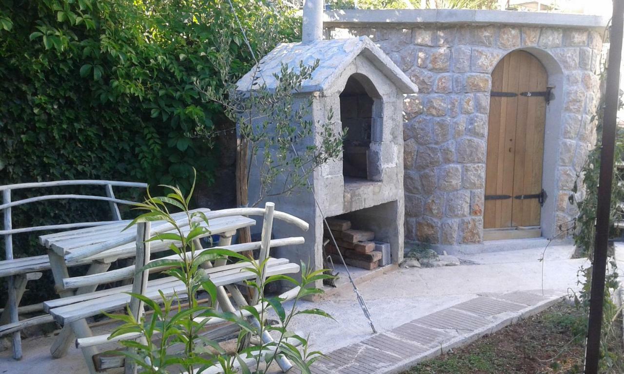 Apartmani Marija Starigrad Paklenica Exterior foto