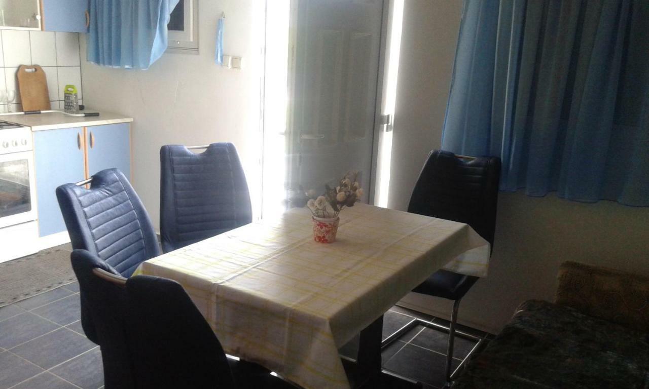 Apartmani Marija Starigrad Paklenica Exterior foto